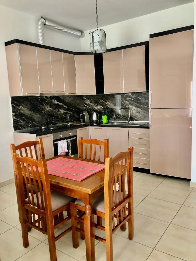 Appartamento Con Vista Mare Vlore Bagian luar foto